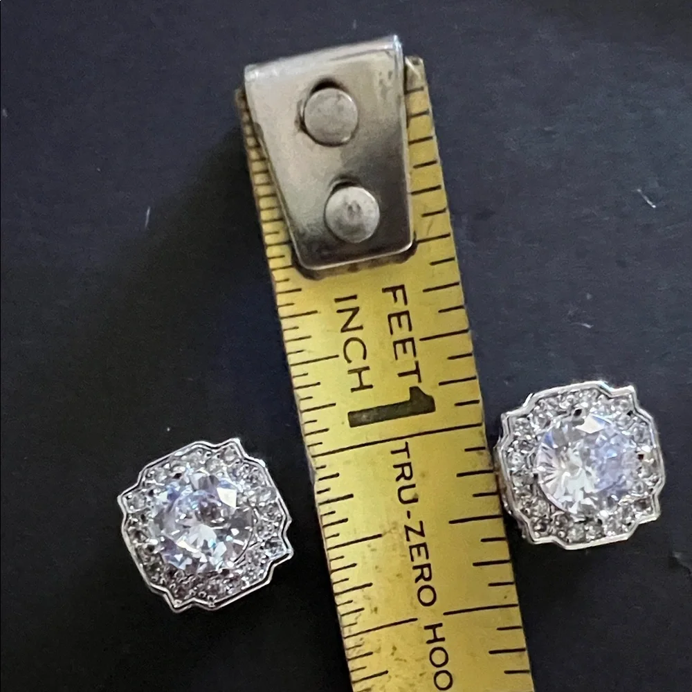 Elegant S 925 Stud Cubic Earrings - Picture 3 of 8